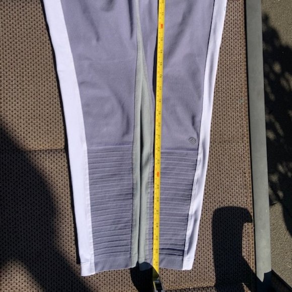 Lavender  RIBBED MPG Workout Leggings - Picture 14 of 15